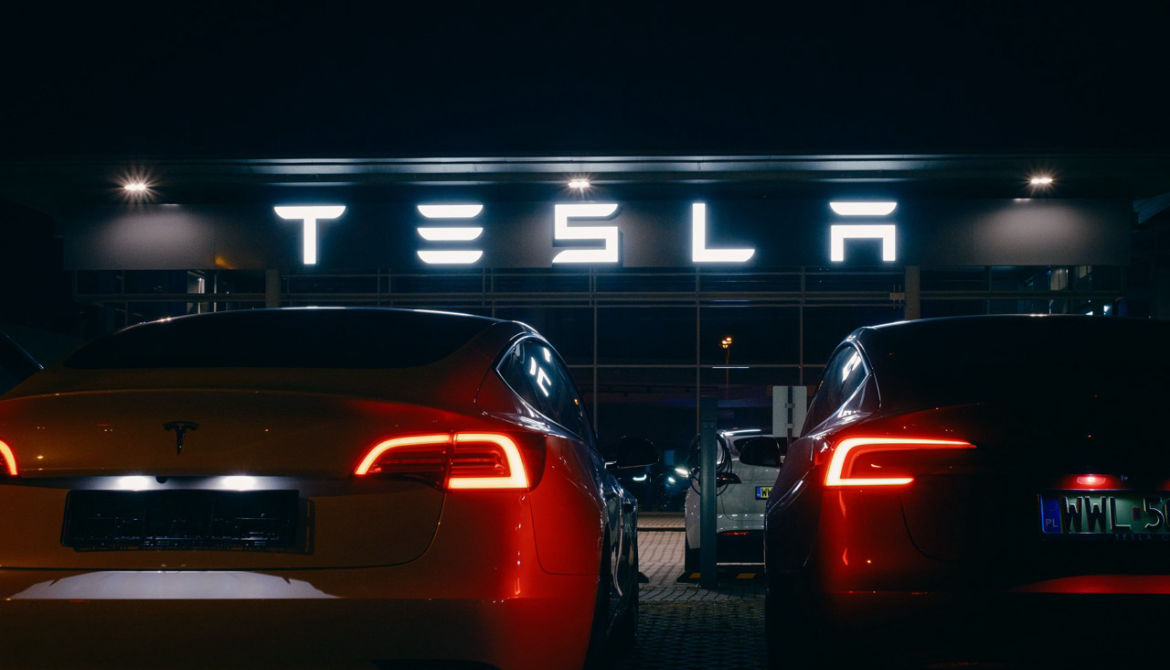 Elon Musk podaje datę premiery nowej usługi. Czy warto czekać?