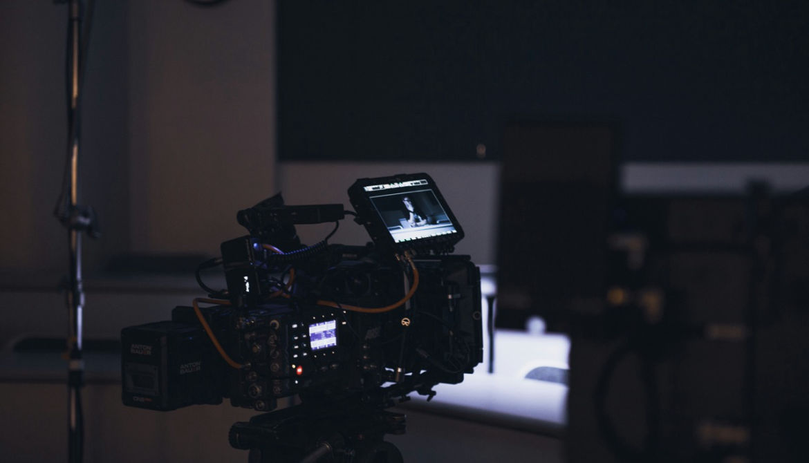 Filmowcy zaskakują pomysłowością. Zgadnij ile potrzeba iPhone'ów do jednej sceny