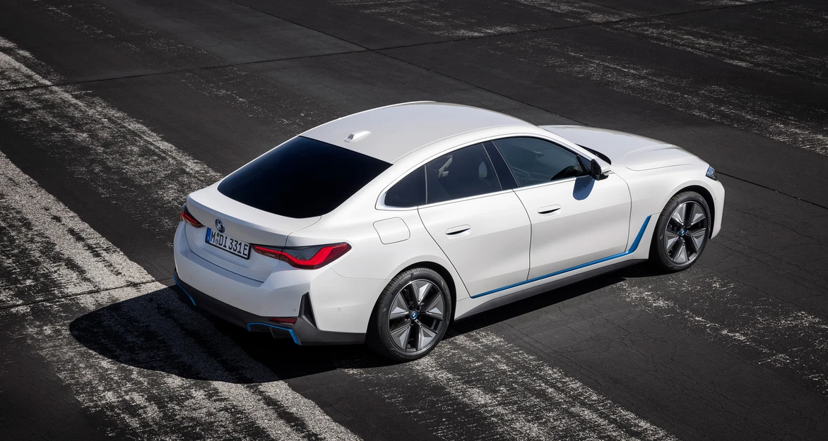 BMW i4 eDrive35