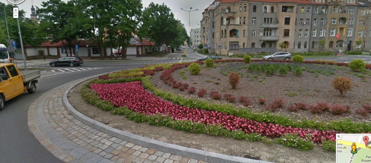 Podzielcie się swoimi rodzinnymi stronami – Street View od Google już w całej Polsce