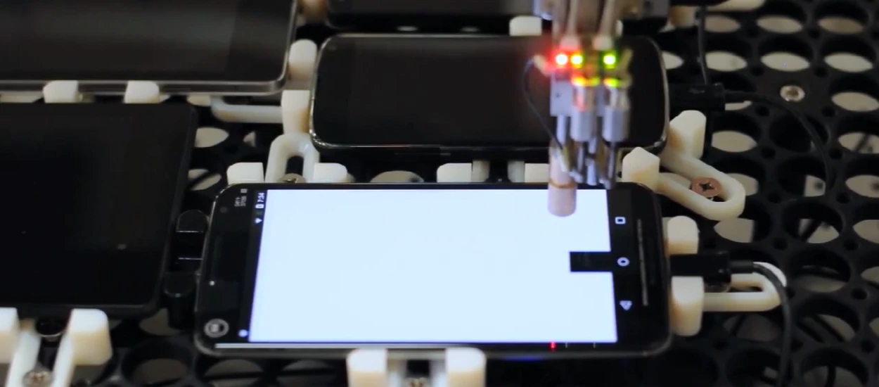 Z pomocą tego robota Google testuje lagi na Androidzie
