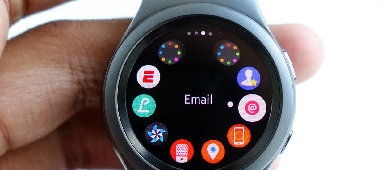 Samsung nie rezygnuje z Android Wear. A ja uważam, że powinien