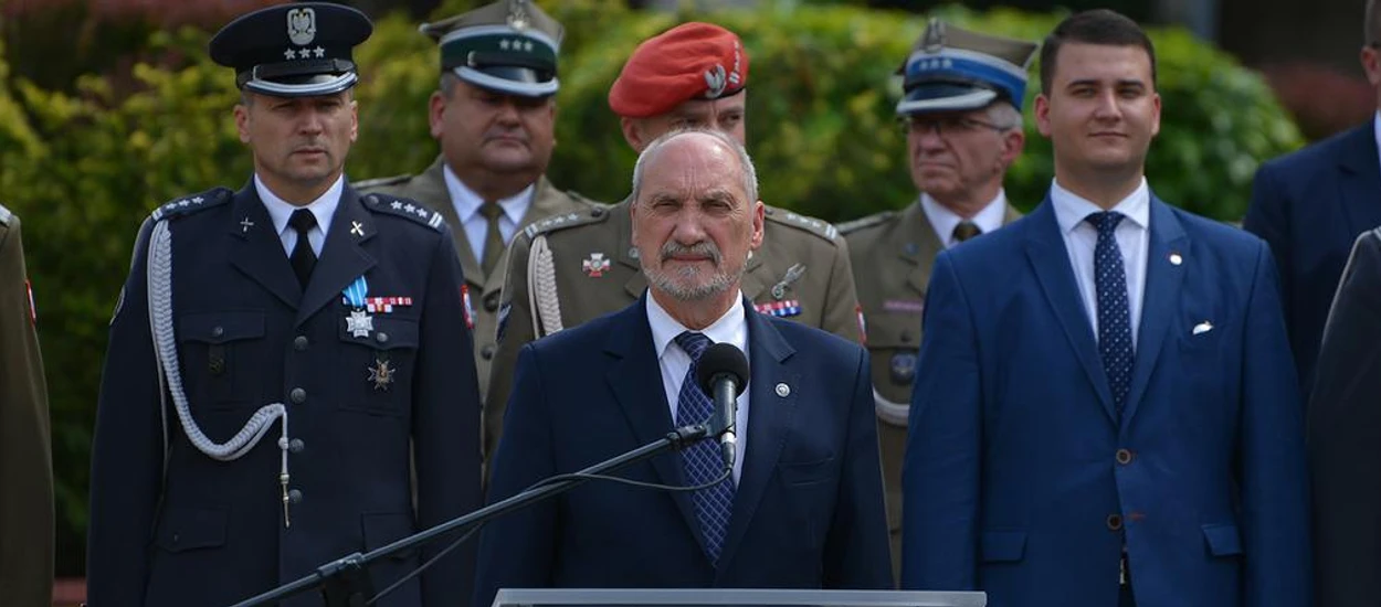 Awarie Orange i Netii to grubsza sprawa? Minister Macierewicz sprawdza