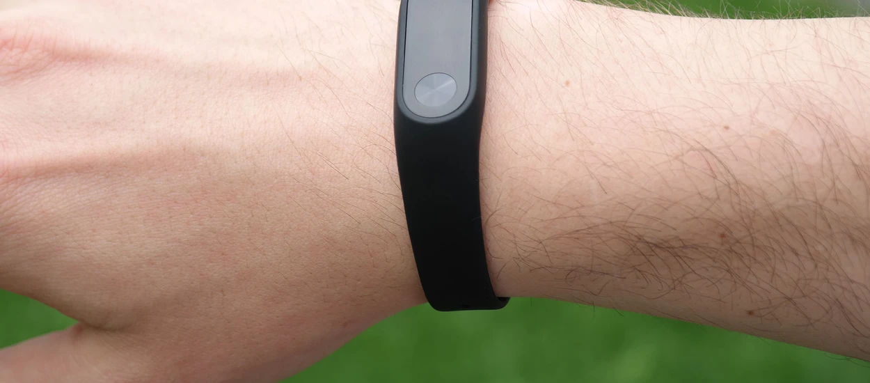 Xiaomi MiBand 2 po kilku miesiącach. Za takie pieniądze nie ma co narzekać