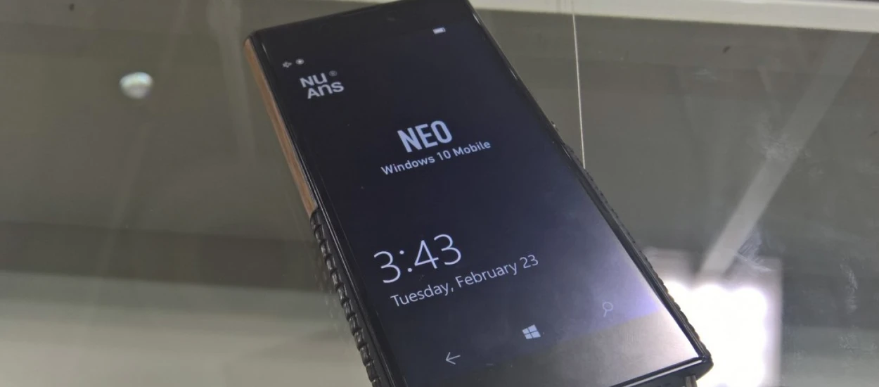 Tego smartfona z Windows 10 Mobile mi zwyczajnie szkoda. Ale tak musiało być