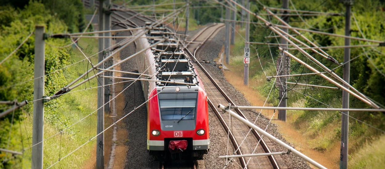 Zaprezentowano pociąg na wodór. Czy to rozwiązanie rzeczywiście jest ekologiczne?