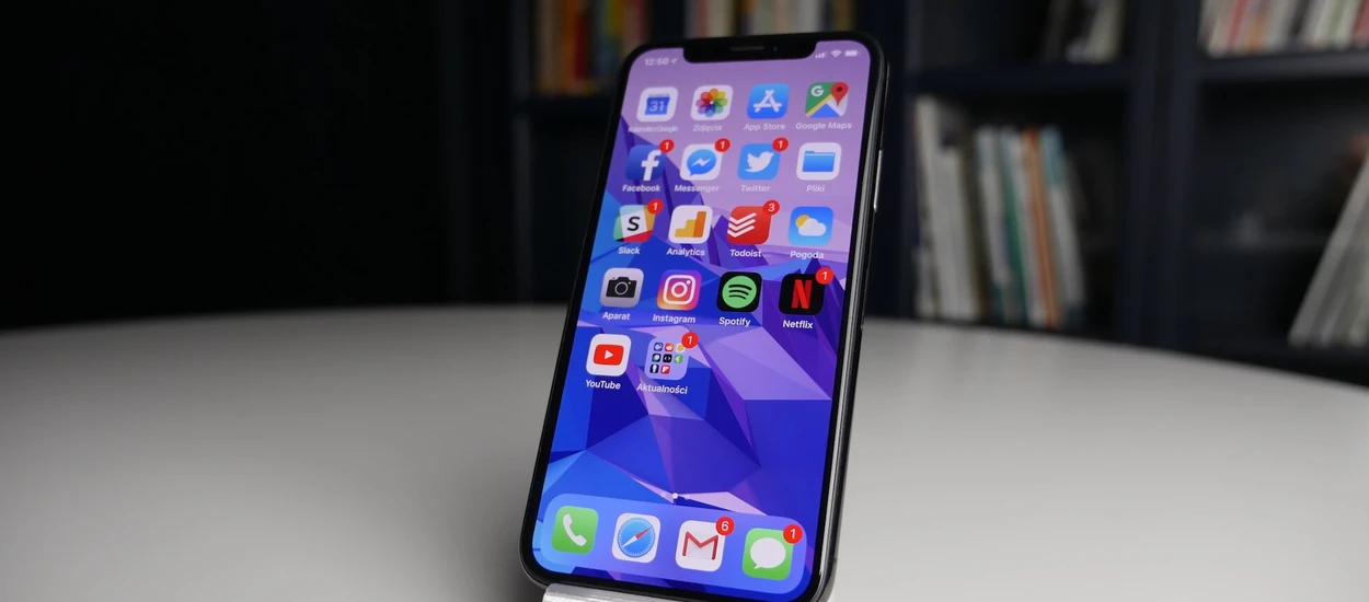 Popsuł Ci się ekran w iPhone X? Apple go wymieni