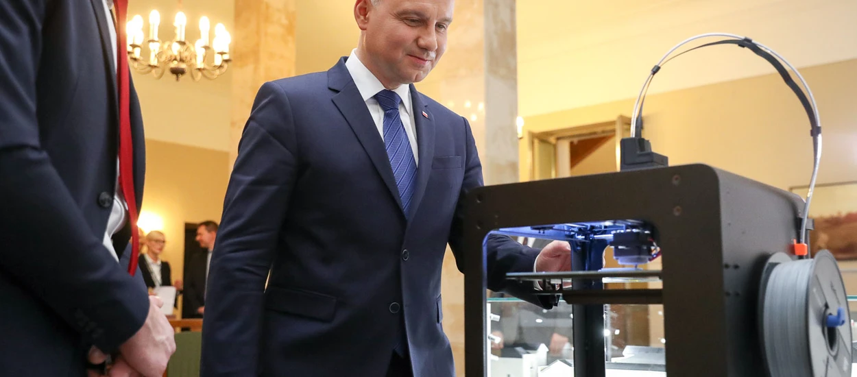 Zortrax wydrukował Pałac Prezydencki w 3D - makietę odebrał już Prezydent Duda