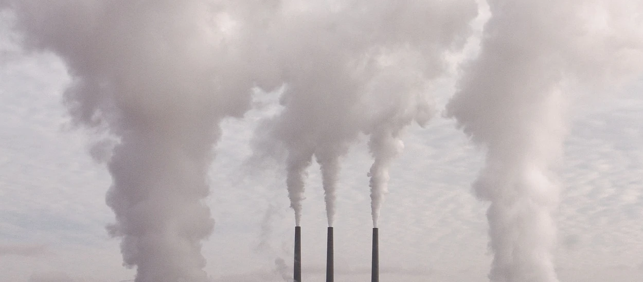 Idą chłody - będzie smog. Zaopatrz się w dobrą aplikację "smogową"