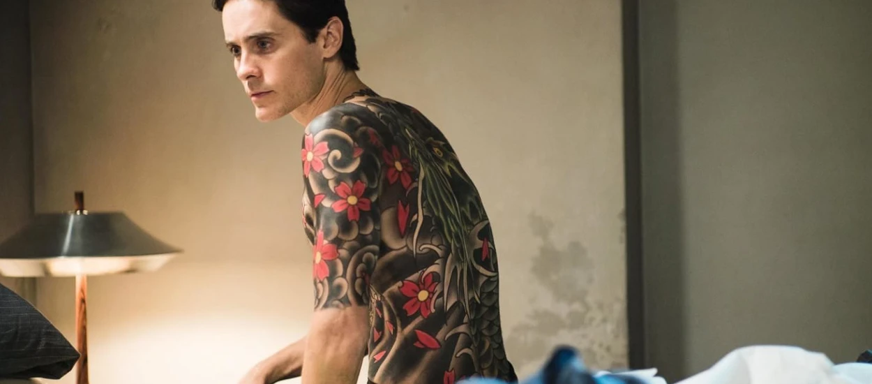 Jared Leto nie nadaje się na członka Yakuzy. Recenzja filmu Outsider w serwisie Netflix