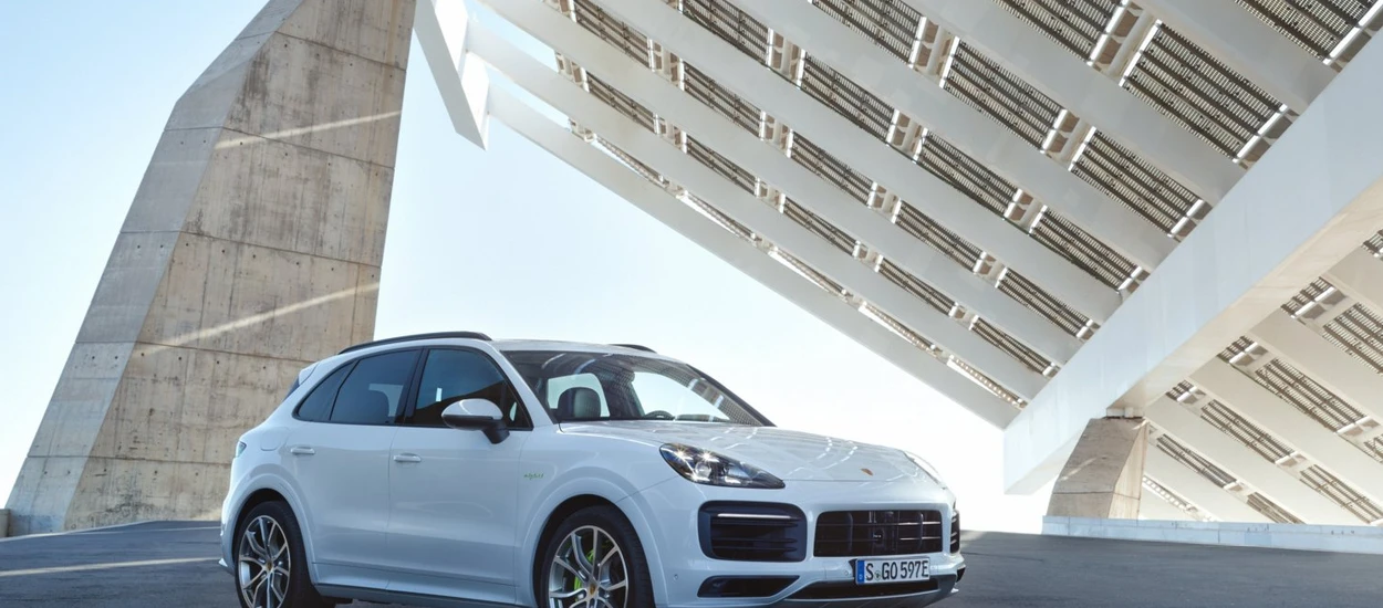 Oto nowe Porsche Cayenne 4 E-Hybrid: jesteśmy skazani na auta hybrydowe?