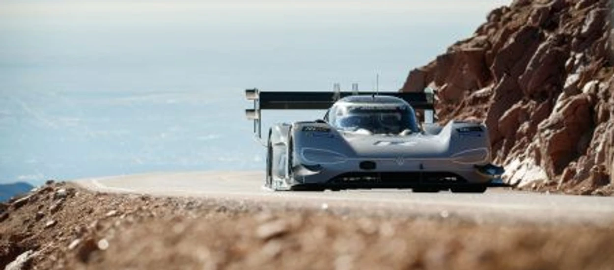 Volkswagen z rekordem wszech czasów na Pikes Peak! Elektryk pokonał górę