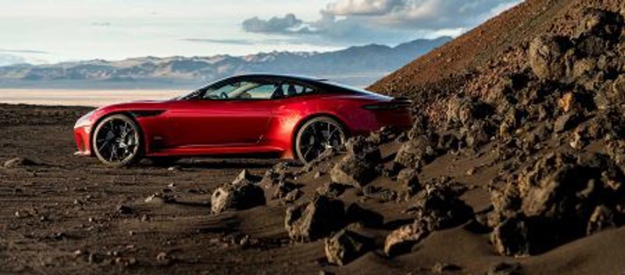 Nadjeżdża Aston Martin DBS Superleggera: wściekły, szybki i ma 715 KM!