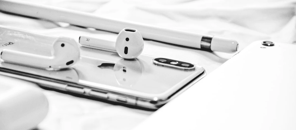 Porównanie starych i nowych słuchawek Apple AirPods. Co się zmieniło?