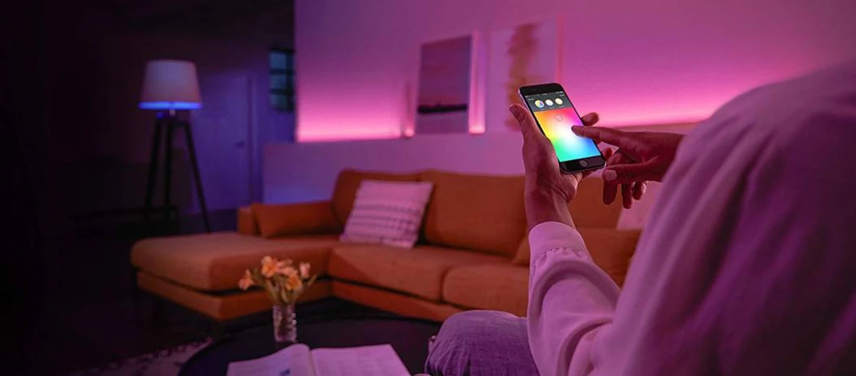 Ułatw sobie zasypianie i budzenie dzięki smart-oświetleniu. Zestaw startowy Philips Hue za 324 zł!