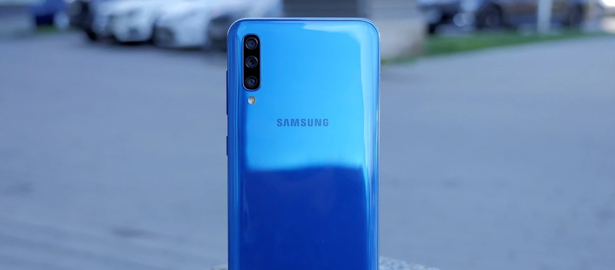 Ekran czaruje, zdjęcia “jak z lustrzanki”, ale odblokujecie go tylko pinem. Samsung Galaxy A50 - recenzja