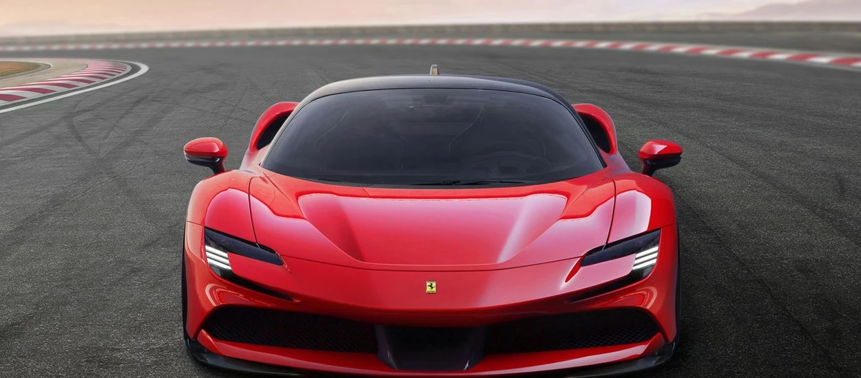 Ferrari SF90 Stradale ma 1000 KM i napęd typu PHEV