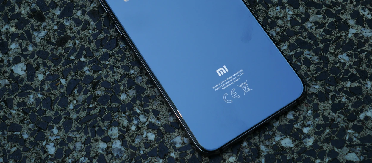 Flagowiec w wersji "odchudzonej". Recenzja Xiaomi Mi 9 SE