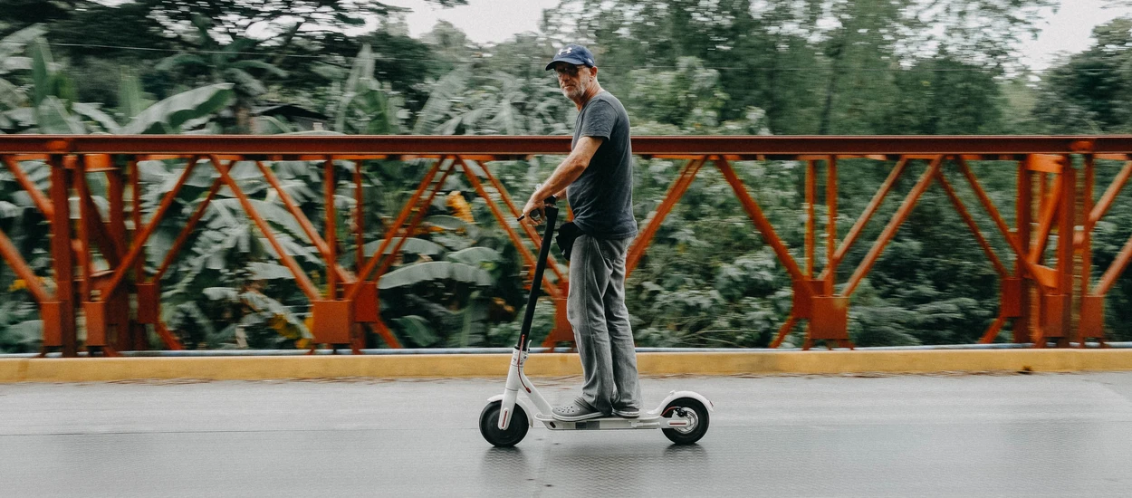 Hulajnoga elektryczna jak rower. Idą zmiany w prawie