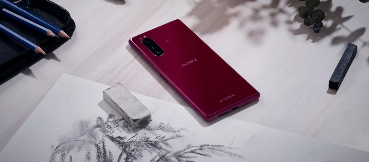 Sony Xperia 5 ze słuchawkami WH-XB900 taniej o ok. 1000 zł w Play niż aktualnie w sklepie!