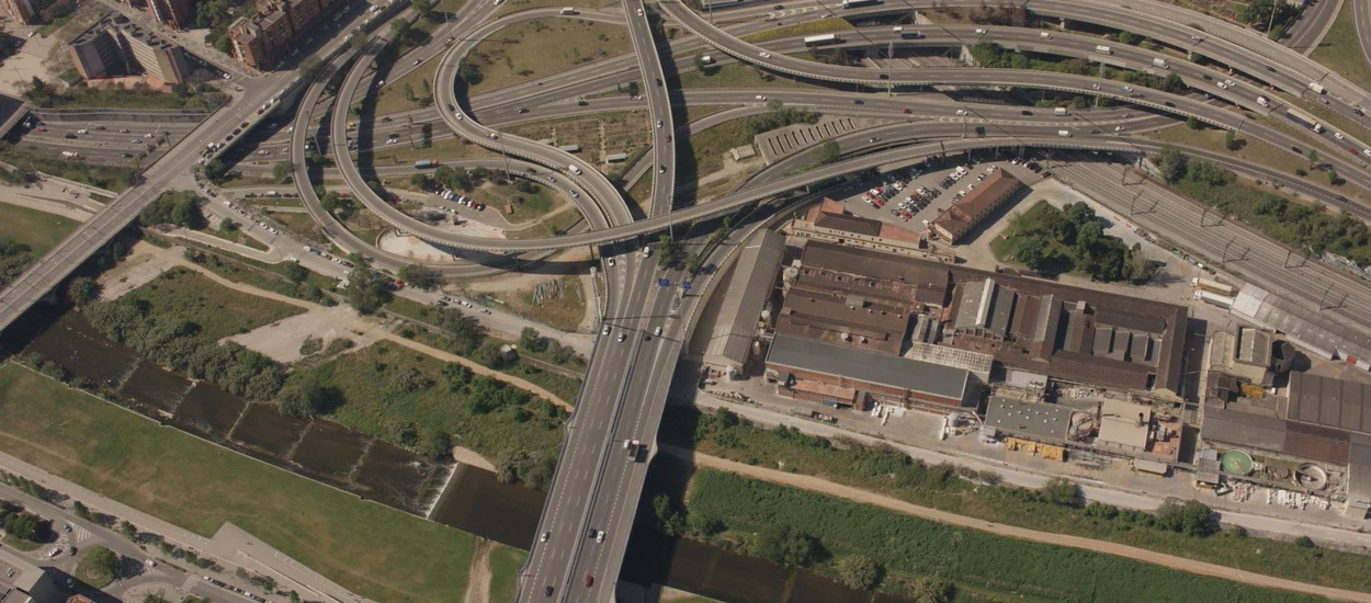 Seat testuje w Barcelonie ideę smart city, auto pokaże kiedy będzie "zielone"