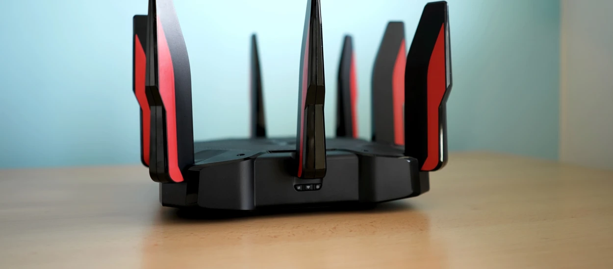 Z WiFi 6 i routerem TP-Link Archer AX11000 zagracie jak na kablu