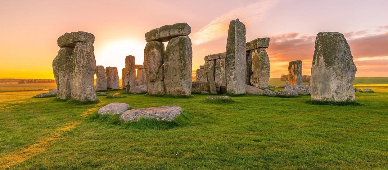 Nowe technologie pomagają odnaleźć kolejne tajemnicze obiekty w okolicy Stonehenge