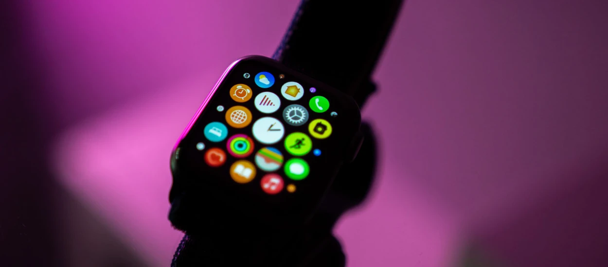 Apple wie o problemie z ładowaniem Apple Watch 5 oraz SE i oferuje rozwiązanie