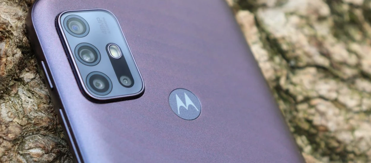 Konkurencja robi to lepiej - recenzja Motorola Moto G10