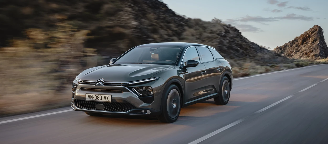 Citroen C5 X – sedan, kombi i SUV w jednym samochodzie? Premiera