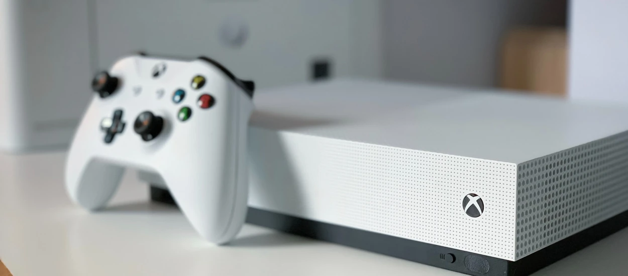 PlayStation 4 sprzedawało się 2 razy lepiej niż Xbox One, przyznaje Microsoft