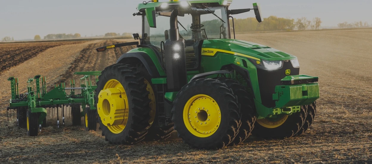 Traktor pokona Teslę? Ciągniki John Deere już niedługo bez kierowców