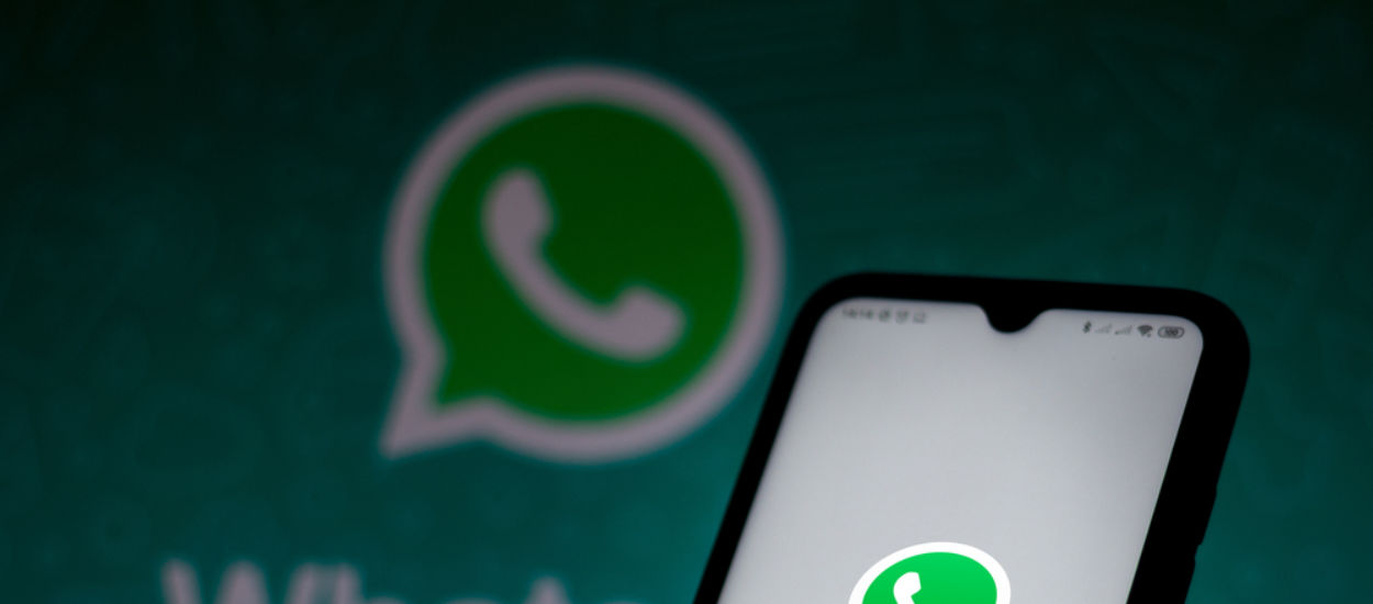 Zapisywanie zdjęć na smartfonie w aplikacji WhatsApp [PORADNIK]