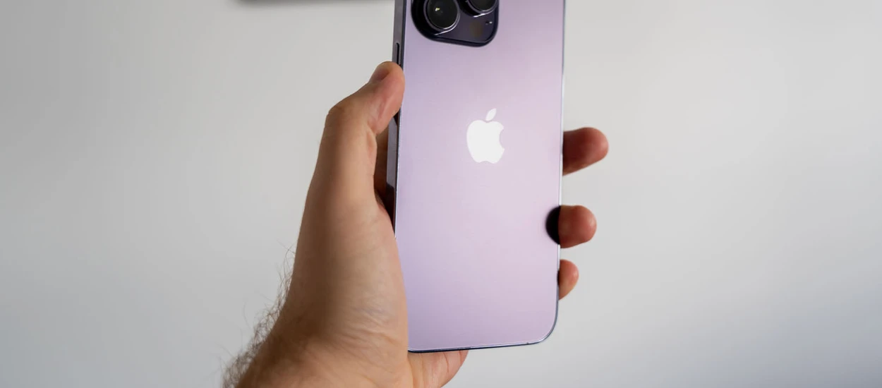 Apple przyznaje się do błędu. Problemy z ekranem w iPhone’ach 14 Pro to wina iOS