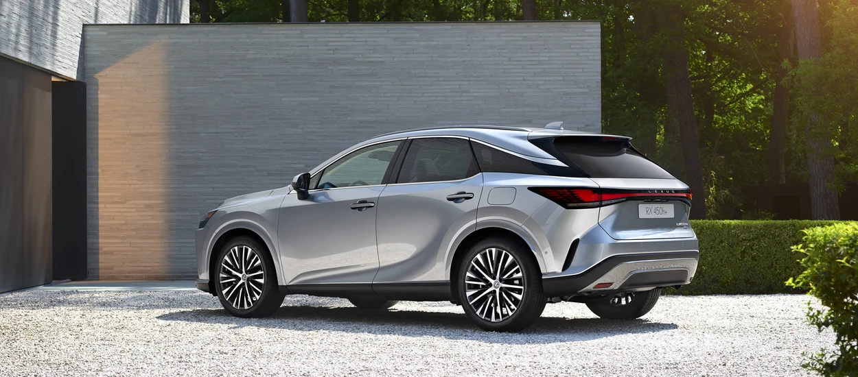 Nowy Lexus RX 350h, 450h+ oraz RX 500h – pierwsza jazda próbna modelem na 2023 rok