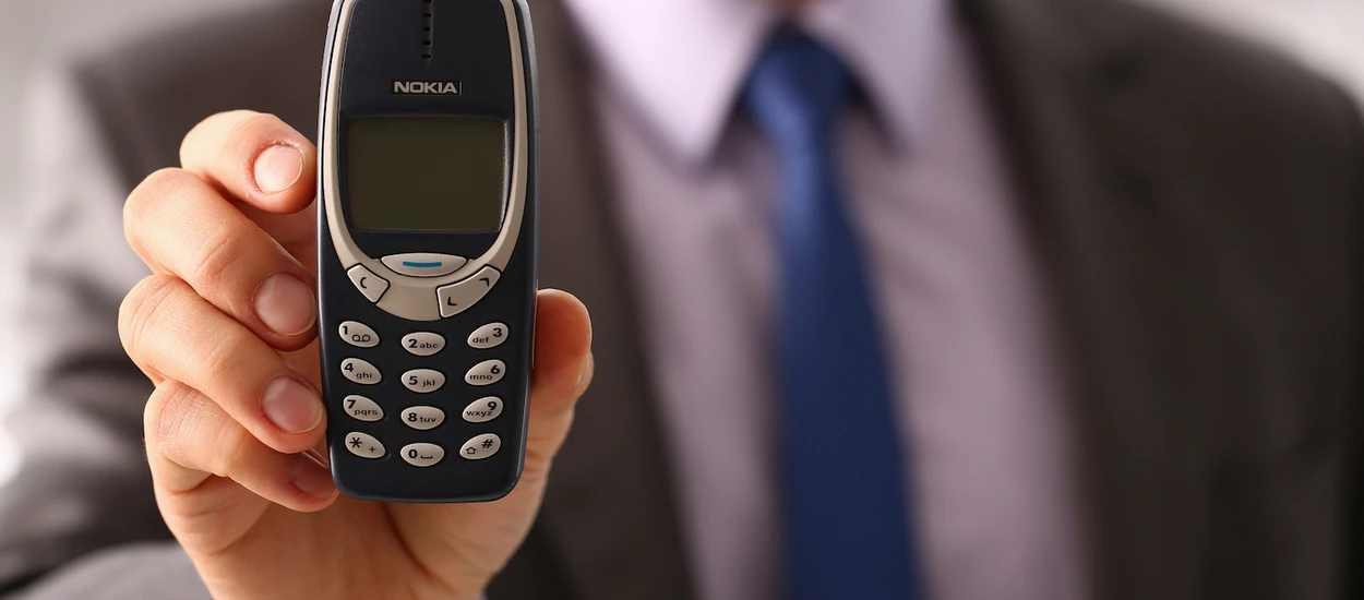 To nie Nokia 3310, a sprzęt do kradzieży samochodów. Zobacz jak działa