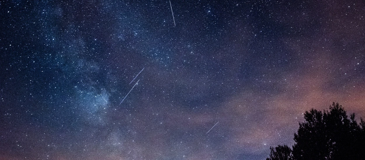 W poszukiwaniu spadających gwiazd: Co to są Perseidy?