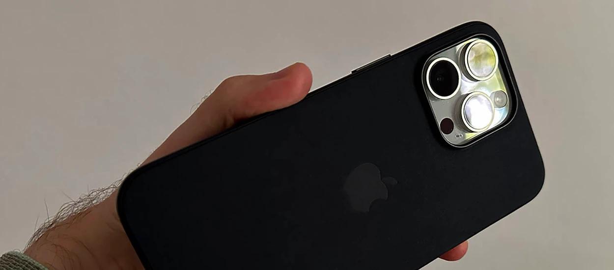 Nowe etui Apple na iPhone są tak kruche, że im też przydałyby się etui