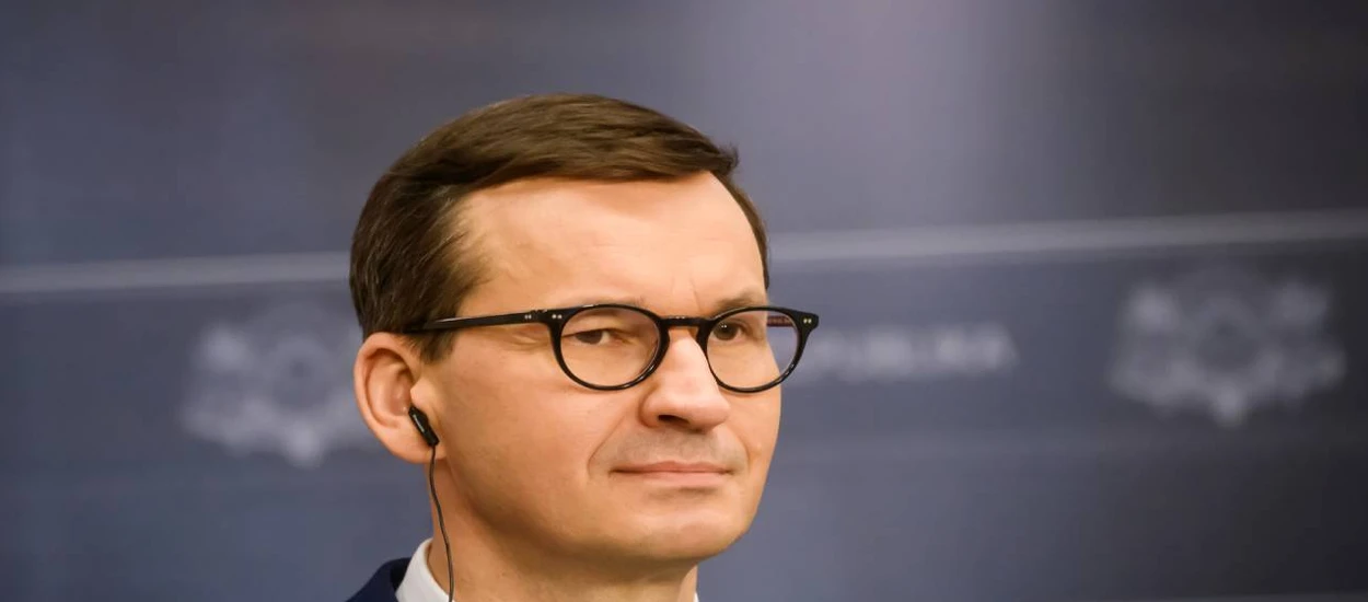 Premier Morawiecki odkupił służbowego iPhone'a. Opłacało się?