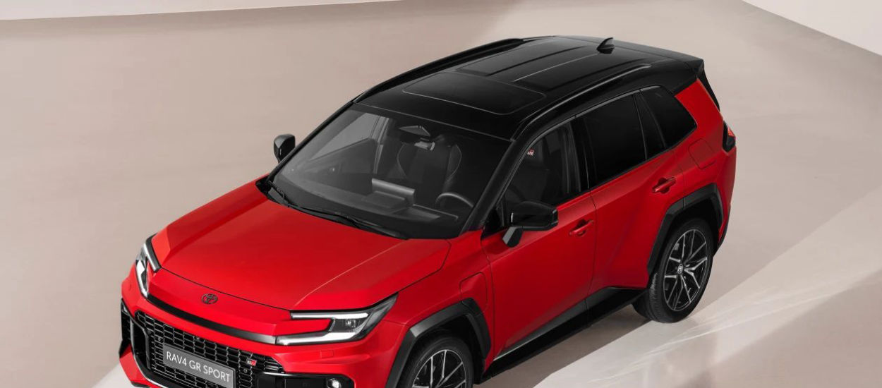 Nowa Toyota RAV4 - nowe multimedia i mocniejsze napędy