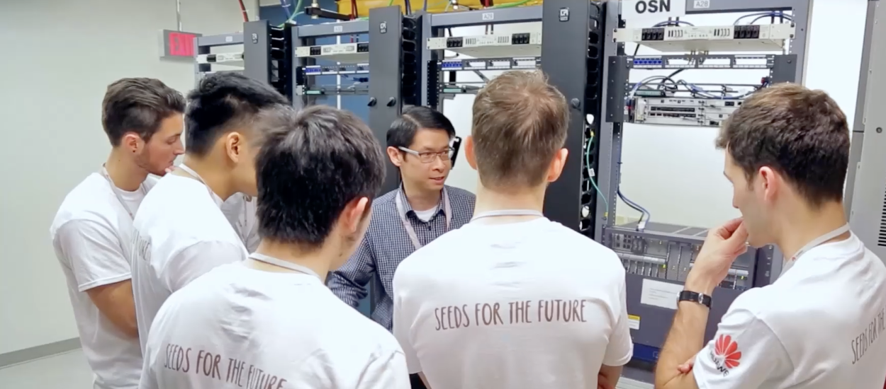 Huawei wzywa studentów. Najlepsi pojadą do Chin