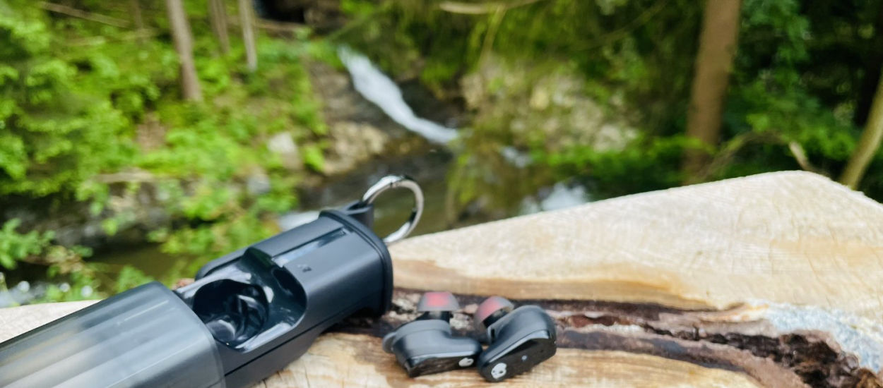 Recenzja Skullcandy Method 360 ANC. Dźwięk od Bose i mocne basy
