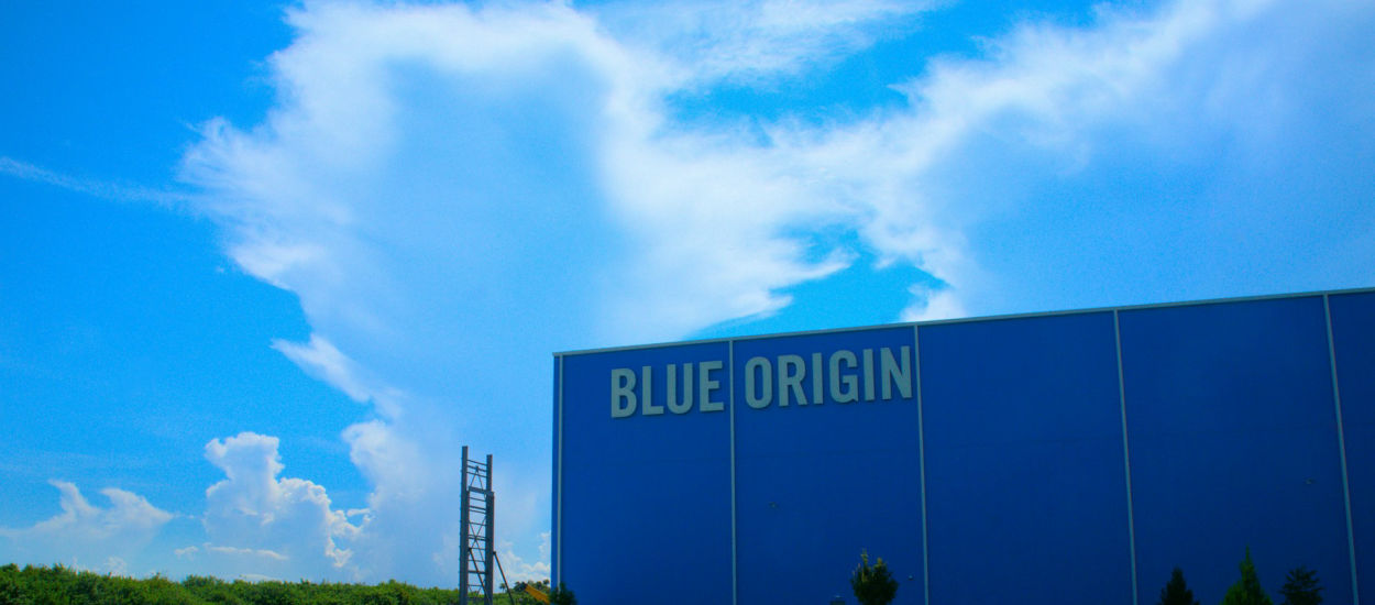 Blue Origin podpisał z NASA gigantyczny kontrakt. Co w nim ukryto?