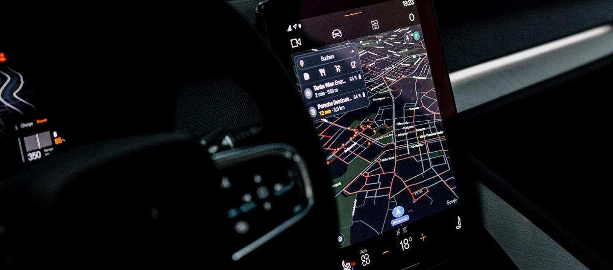 Android Auto miażdżony przez użytkowników. Społeczność narzeka, Google chowa głowę w piasek
