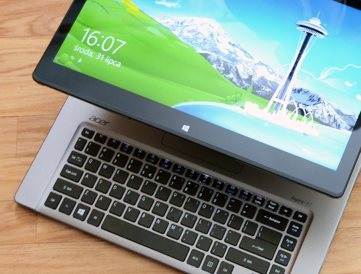 Nietypowy czy raczej dziwny? Test ultrabooka konwertowalnego Acer Aspire R7