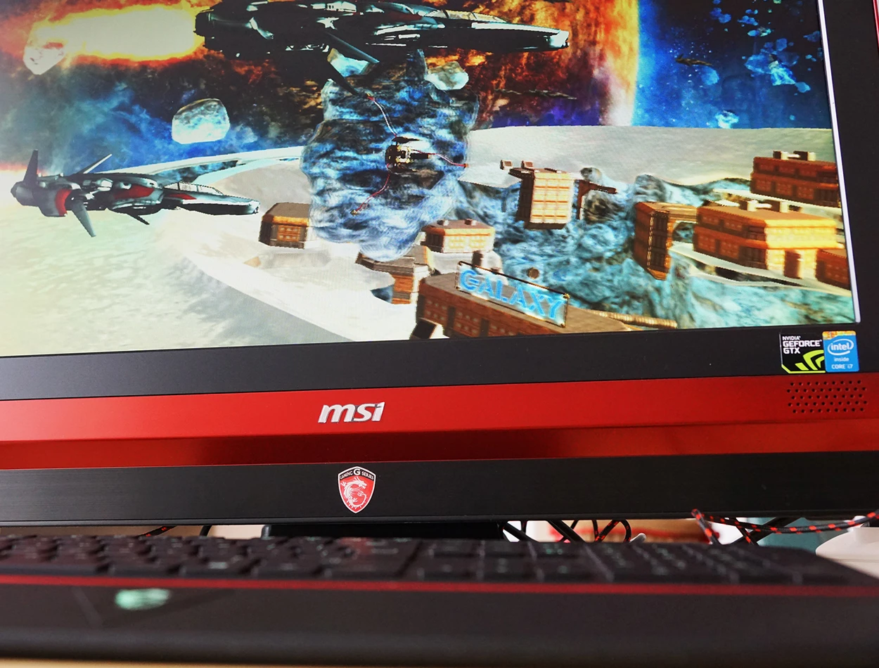 Bez pudła i plątaniny kabli. Testujemy All-in-One MSI AG240 dla graczy