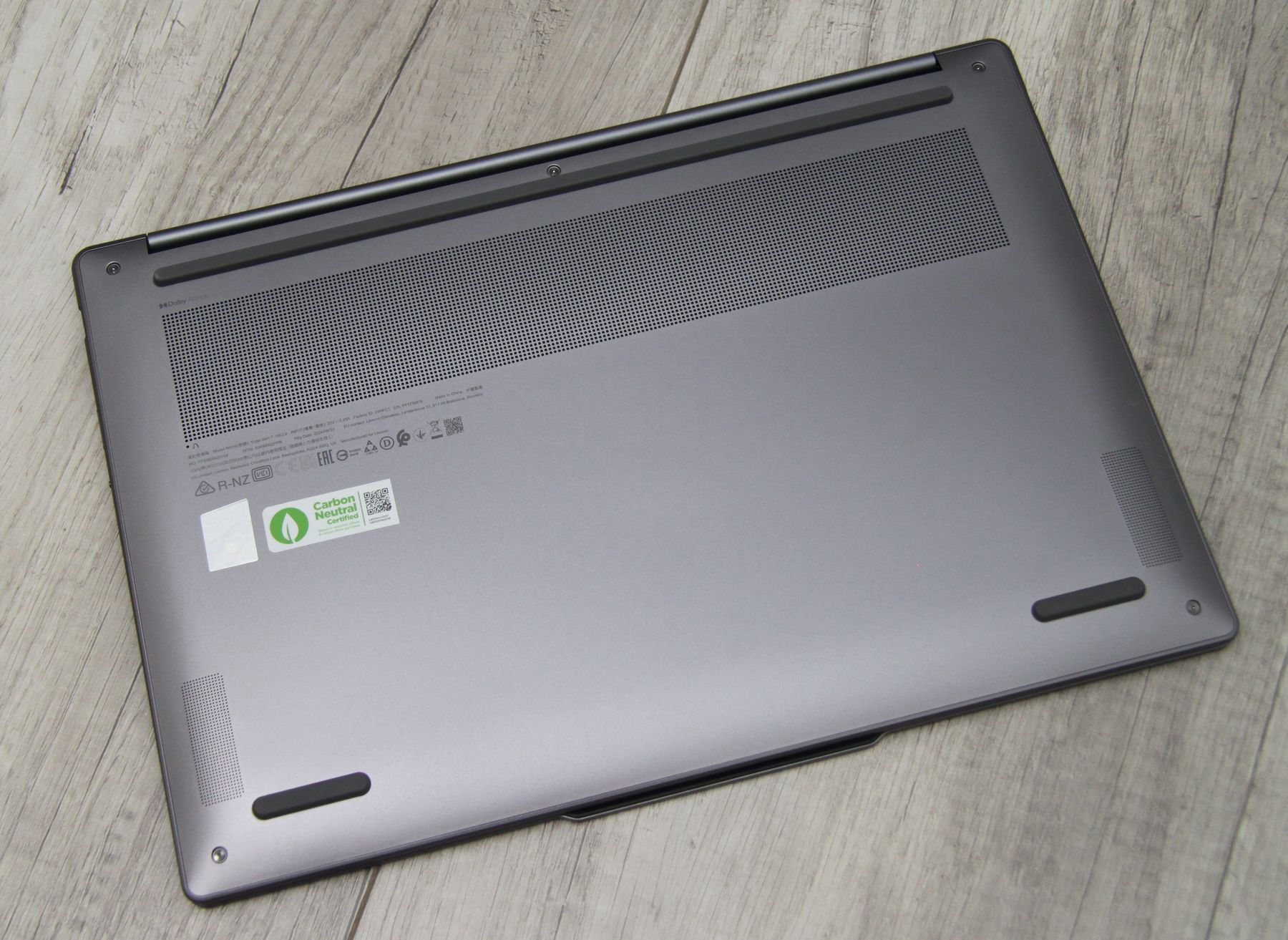 Lenovo Yoga Slim 7i Aura Edition