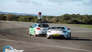 Google Street View Car kontra Stig z Top Gear!