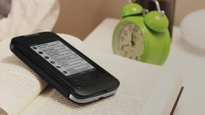 InkCase Plus – zamienień swój smartfon w YotaPhone