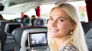 Polski Bus doczekał się konkurencji – Lux Express z tabletami w siedzeniach z regularnymi połączeniami w Polsce